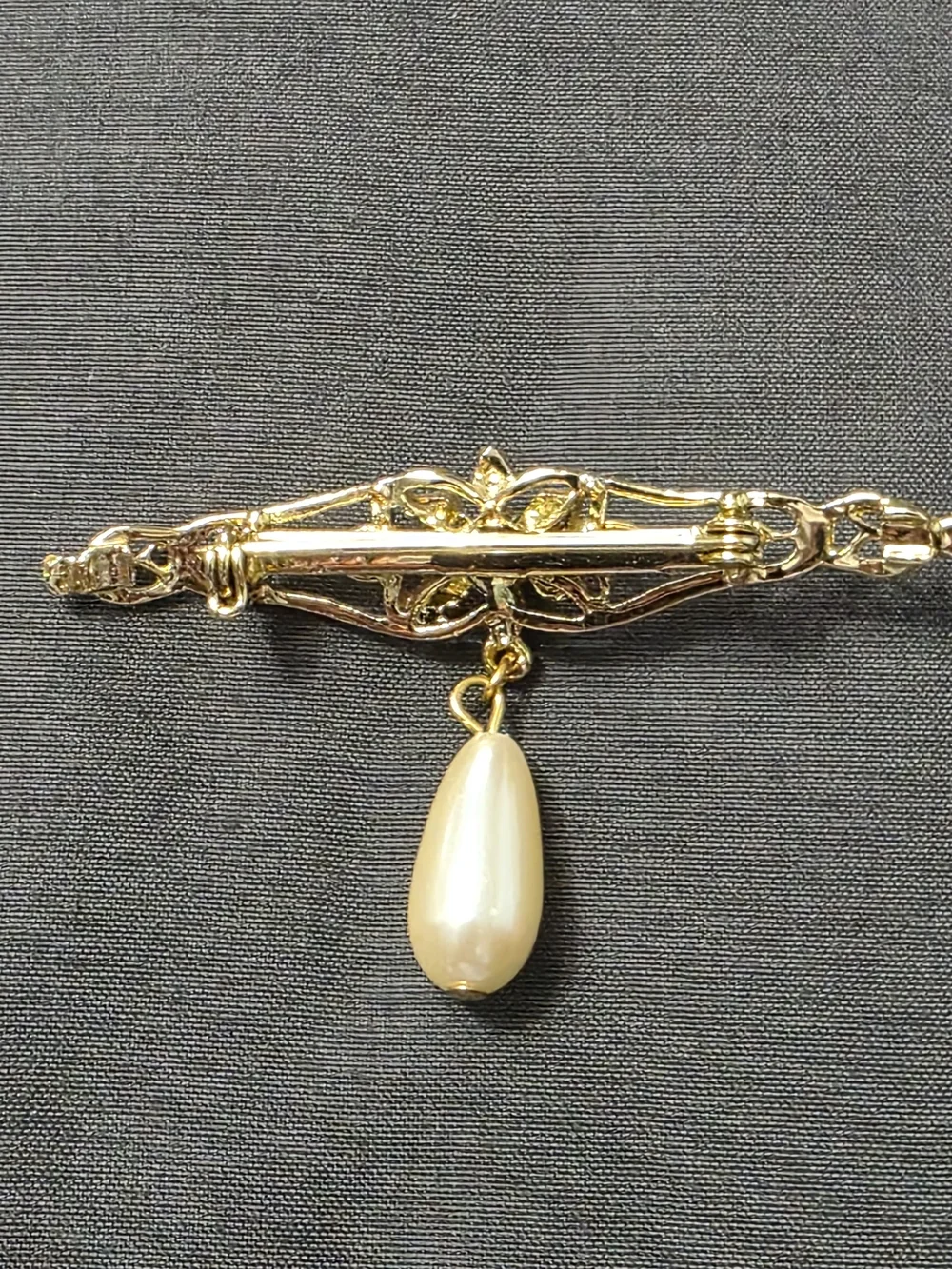 Estate Gold Tone - Victorian Design Pearl Drop Bar Brooch - 296